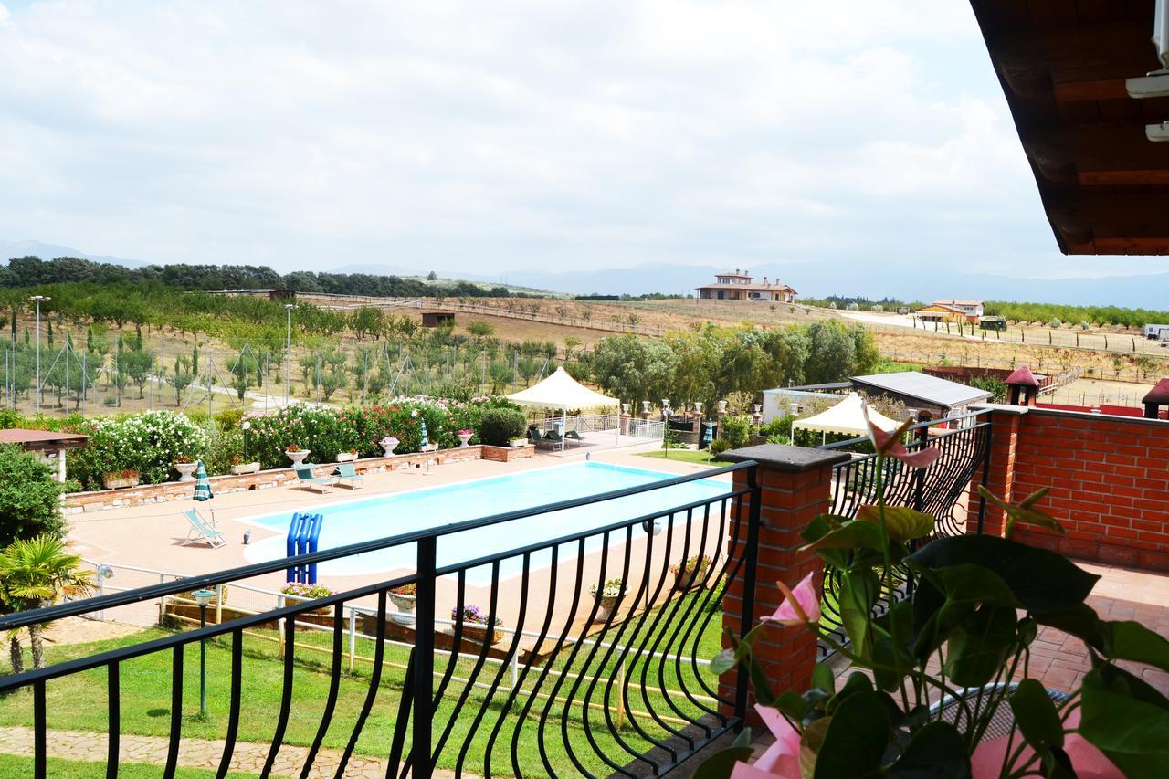 Tenuta Gran Paradiso Hotel Palombara Sabina Екстериор снимка