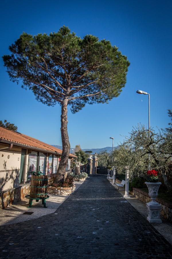 Tenuta Gran Paradiso Hotel Palombara Sabina Екстериор снимка
